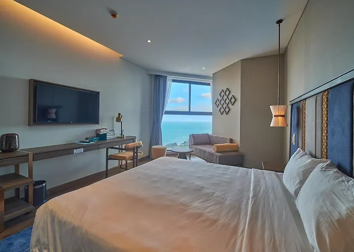 Khách sạn Apec Mandala Mui Ne 5*