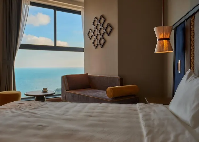 Apec Mandala Mui Ne Khách sạn 5*